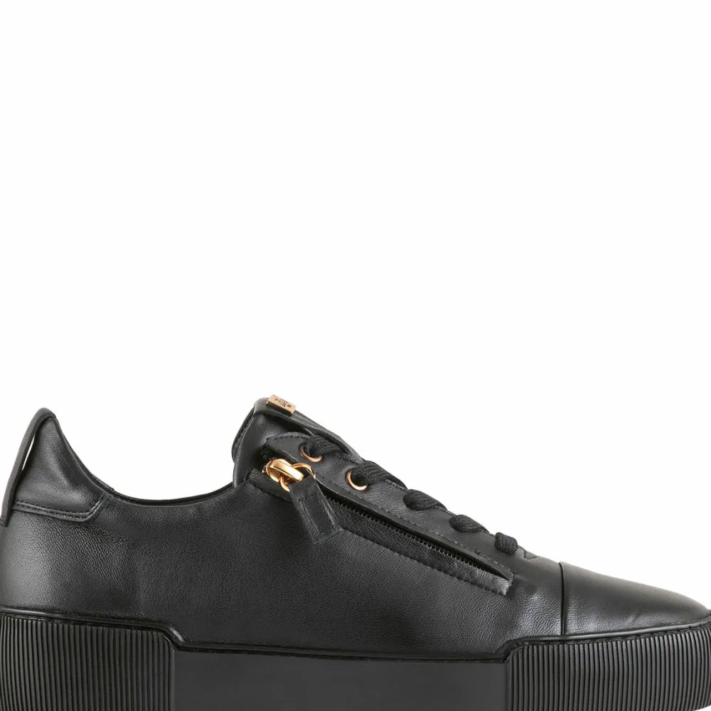 Outlet Comfy Women Sneakers