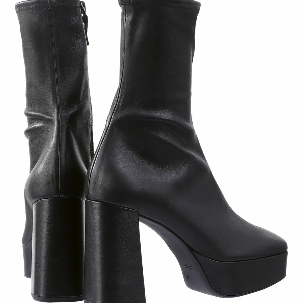 Cheap Cora Women Booties
