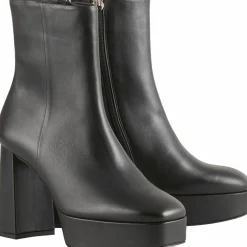Online Nora Women Booties