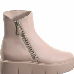 New Travis Women Booties